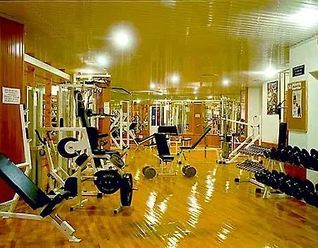 Hotel Illot Suites 